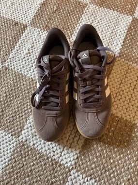 adidas Brown Suede-Look Low-Top Sneakers with White Stripes women’s